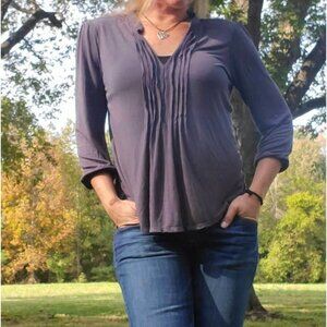 Melrose Chic pintuck long sleeve top gray